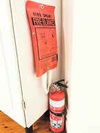 Comfy 4 Bedroms Corner House