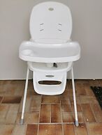 Comfy 4 Bedroms Corner House