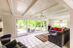 Tropical Siesta 2 Bedroom Home by RedAwning