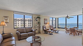 Turtle Bay Retreat 2 Bedroom Condo by RedAwning