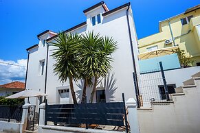 Studio apartments Yucca 2min to the sea