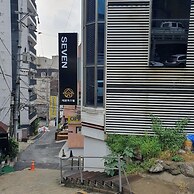 Seven Hostel