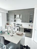 Beautiful rooms with Netflix