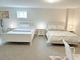 Beautiful rooms with Netflix