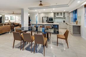 Yacht Harbour Tower 2