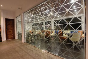 Golden Pearl Tangalle Beach