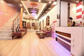 Goroomgo Rashmi Agra