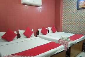 Goroomgo Rashmi Agra