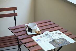 White Blossom 1BR Apt Near Dizengoff CTR