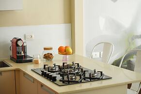 White Blossom 1BR Apt Near Dizengoff CTR