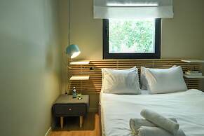 Turquoise Chic Apartment by Sea N' Rent