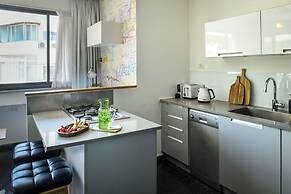 Turquoise Chic Apartment by Sea N' Rent