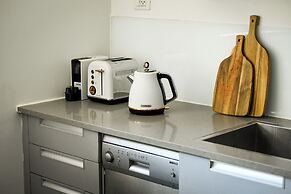 Turquoise Chic Apartment by Sea N' Rent