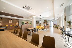 Freedom hotel