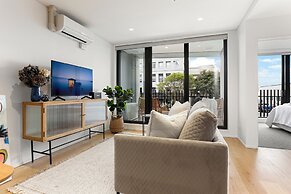 Creative and Carefree Living