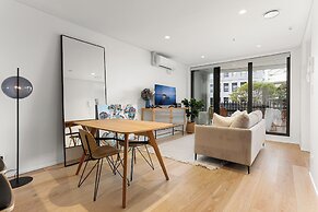 Creative and Carefree Living