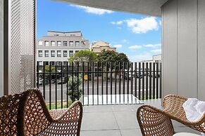 Creative and Carefree Living