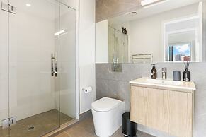 Superb City Fringe Penthouse