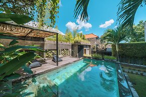 Villa Konkrete - Tropical 3BR