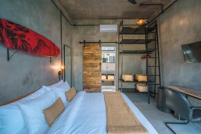 Villa Konkrete - Tropical 3BR