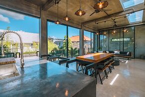 Villa Konkrete - Tropical 3BR