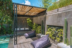 Villa Konkrete - Tropical 3BR