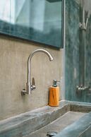 Villa Konkrete - Tropical 3BR