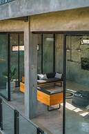 Villa Konkrete - Tropical 3BR