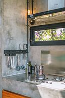 Villa Konkrete - Tropical 3BR