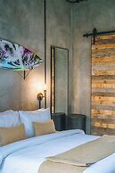 Villa Konkrete - Tropical 3BR