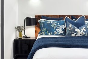 Golden Viaduct Retreat