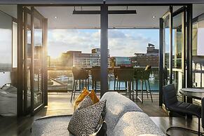 Golden Viaduct Retreat