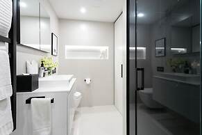 Golden Viaduct Retreat