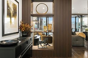 Golden Viaduct Retreat