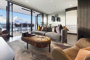 Golden Viaduct Retreat