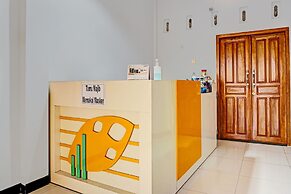 OYO 91599 Penginapan Mutiara Madiun