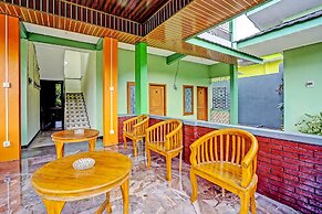 OYO Life 92043 Kost Barokah Syariah Madiun