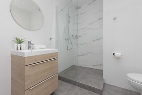 Ursus Sunny Studio by Renters