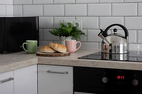 Ursus Sunny Studio by Renters