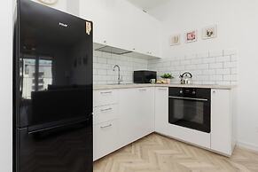 Ursus Sunny Studio by Renters