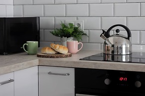 Ursus Sunny Studio by Renters