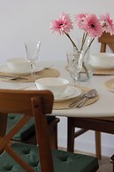 Ursus Sunny Studio by Renters