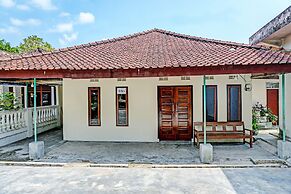 SPOT ON 92392 Penginapan Vinccent22 Syariah