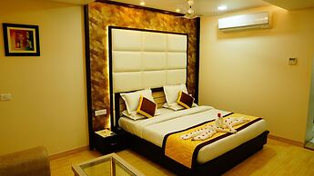 Hotel Golden Laurel Inn