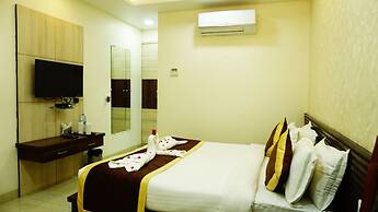 Hotel Golden Laurel Inn