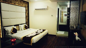 Hotel Golden Laurel Inn