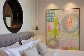 Aernia Suites & Art