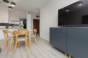 Comfy Apartment With Parking by Renters