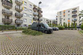 Comfy Apartment With Parking by Renters