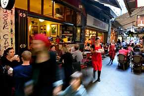 Readyset Apartments on Little Bourke